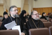 Свердловских священников научили беречь старинные храмы