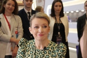 «Пришла пора героев»: в День России прозвучала песня на стихи Захаровой