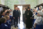 Губернатор Подмосковья поздравил воспитанников монастырского приюта с праздником Казанской иконы