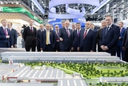 Высокоскоростной поезд и новые двигатели: уральская компания показала Мишустину отечественные разработки на ИННОПРОМе