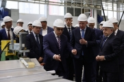 Министр РФ Решетников оценил сборку первых высокоскоростных поездов на свердловском заводе