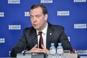 «Многие вещи делают без пафоса»: Медведев обсудил с женщинами Народную программу «Единой России»