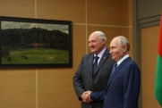 Лукашенко заверил Путина, что Белоруссия вместе с РФ будет преодолевать трудности