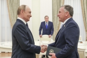 Путин встретился с Уиткоффом, Трамп допустил скорую сделку по Украине: главное за сутки