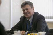 Глава свердловских профсоюзов предложил поднять зарплаты мигрантам