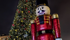 Нижний Новгород в ожидании чуда: искрящийся репортаж накануне Нового года