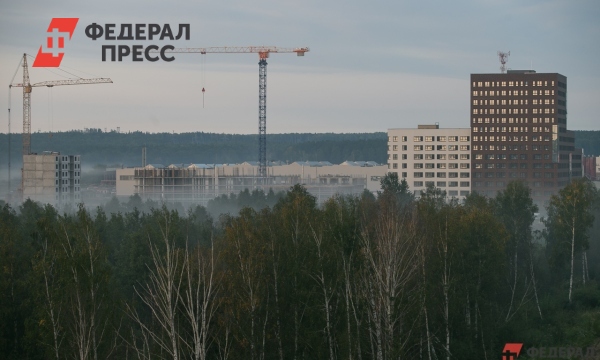 «Воздух пахнет серой, во рту отдает жженой резиной»: россияне оценили ...