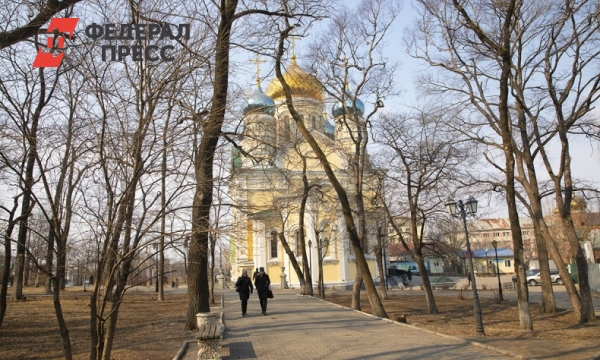 Покровский парк владивосток фото В Покровском парке во Владивостоке неизвестные украли забор за 1,3 миллиона рубл