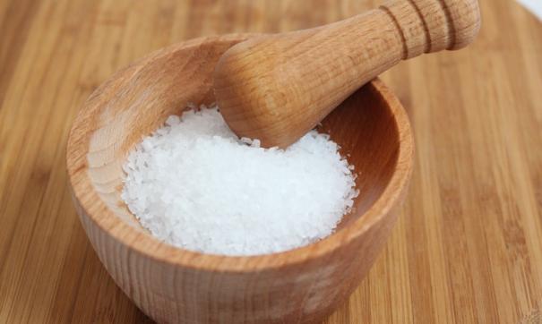 Минздрав предложил заменить поваренную соль на йодированную при изготовлении продуктов питания
