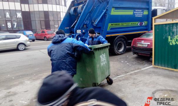 Россиянам предложили альтернативу оплаты вывоза мусора по факту