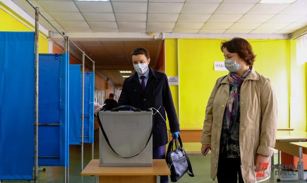В общественной палате проверят жалобы о нарушениях на досрочном голосовании в Екатеринбурге