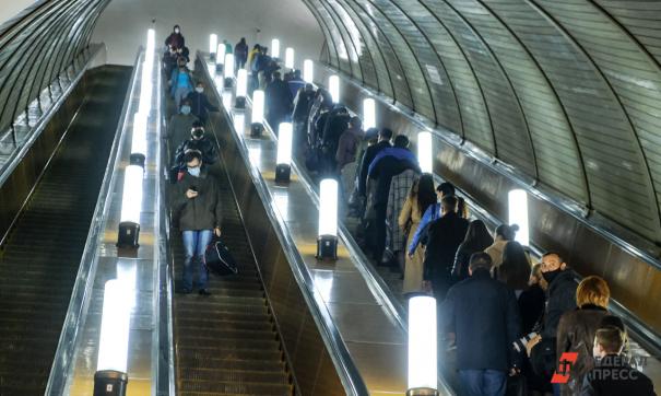 Метро Санкт Петербург Новый Год