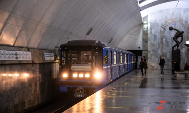Общественный транспорт Екатеринбурга теряет доходы от рекламы