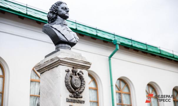 Мэрия Екатеринбурга возвращает памятники царских времен