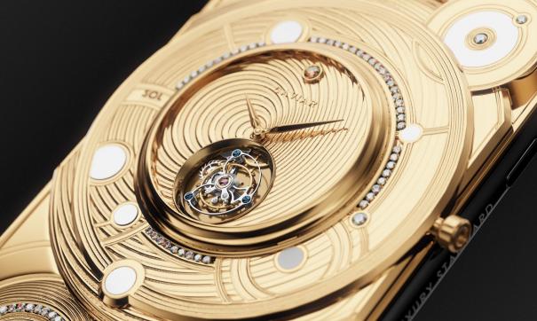 Caviar представил линейку айфонов ко Дню России