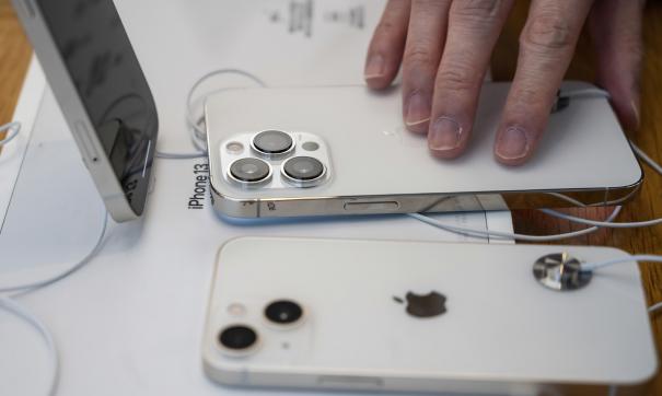 Россияне начали перепродавать новые iPhone
