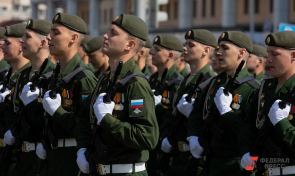 В параде приняли участие 28 парадных расчетов военнослужащих