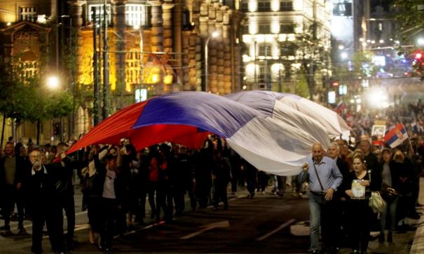 Акция протеста против введения санкций против России в Сербии