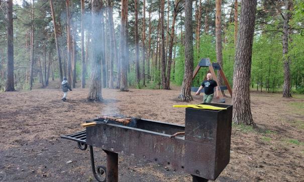 Разведение костра и приготовление пищи на открытом огне запрещено в пожароопасный сезон