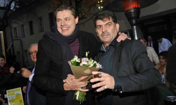 Понасенков* (слева) добровольно подал документы в Минюст