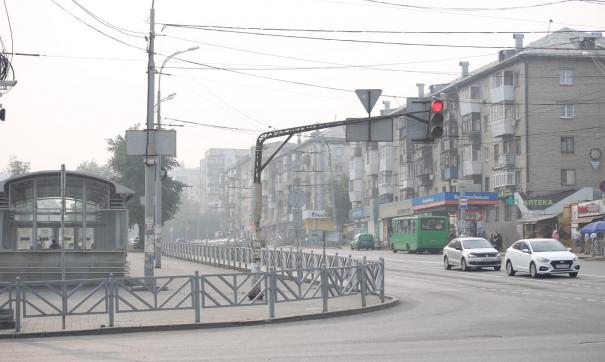 Удушливая дымка над улицами Екатеринбурга