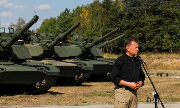 Министр обороны Польши и танки