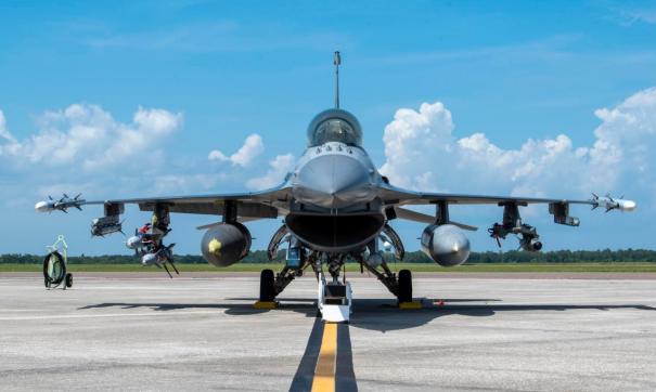 F-16