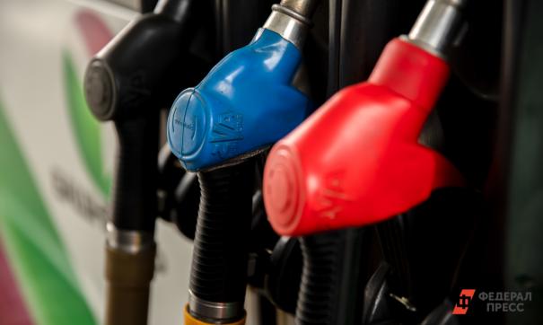 Цена на него там составляет 57–58 рублей за литр