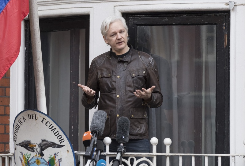 Ассанж