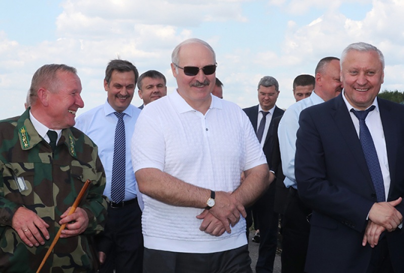 Лукашенко пошутил о своем «инсульте»