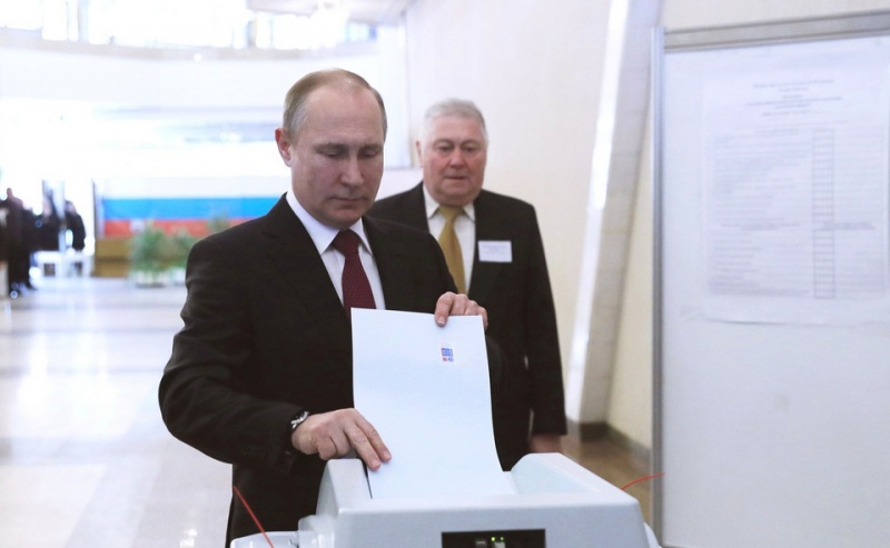 Путин внес кандидатуры на пост глав Ингушетии, Дагестана и ЯНАО