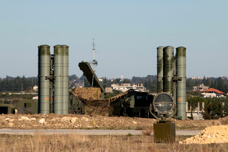 Сирийские силы ПВО отразили ракетный удар по Латакии