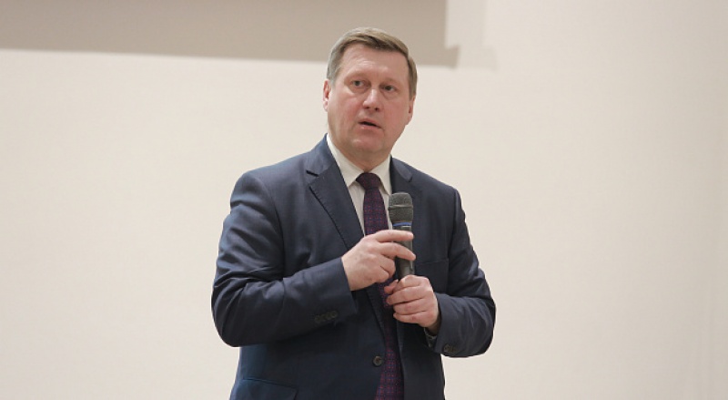 Мэр Новосибирска дал поручение проверить систему безопасности всех учебных заведений города