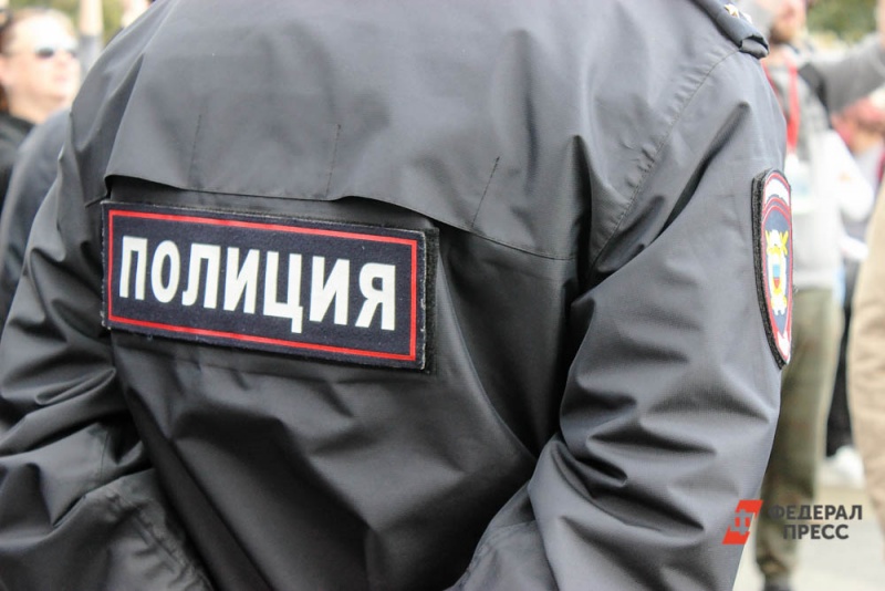 Полиция в Железногорске сдержала толпу, требующую расправы над убийцей ребенка