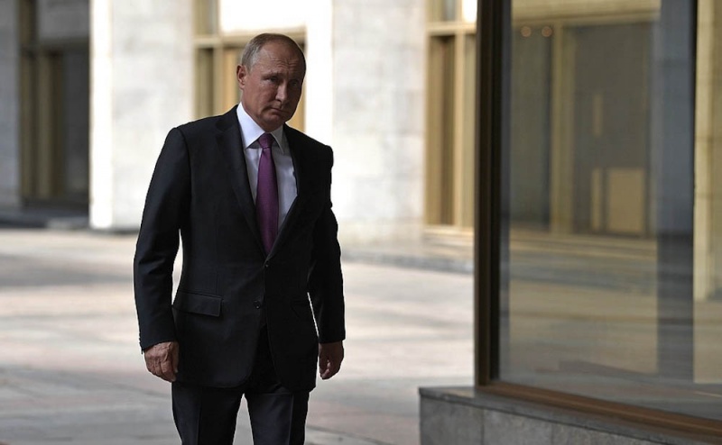 Путина попросили пройти через металлоискатель на саммите Россия – АСЕАН