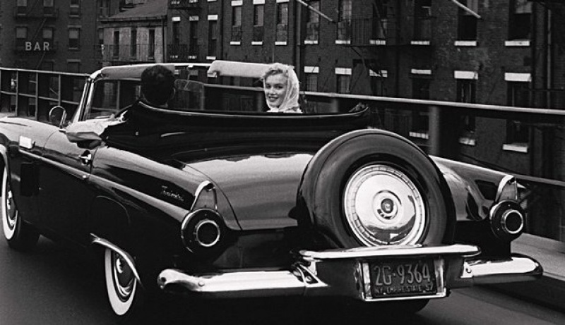 Последний автомобиль Мэрилин Монро продали на аукционе