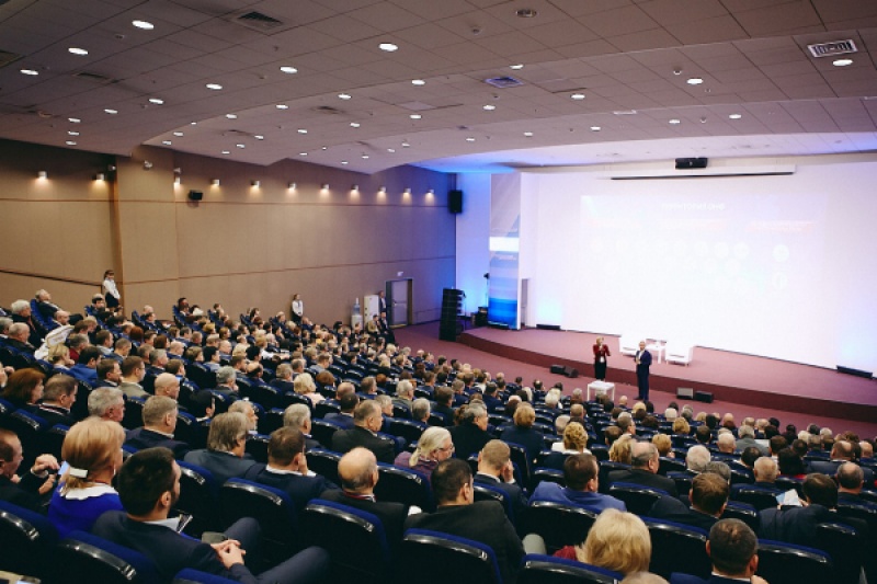 Гилева известна тем, что была включена в список доверенных лиц Владимира Путина