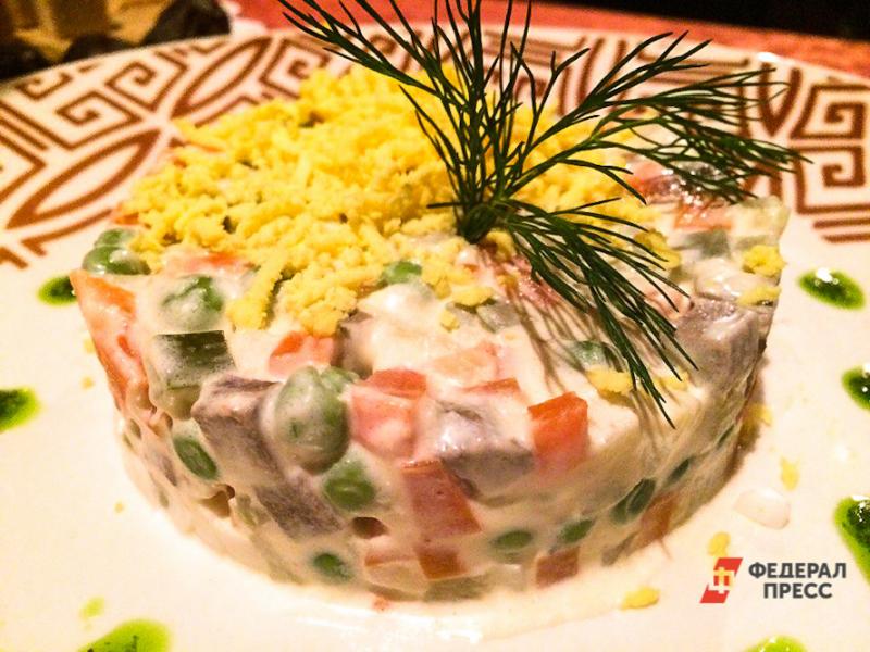 Традиционный новогодний салат оливье обойдется жителям Татарстана 382 рубля