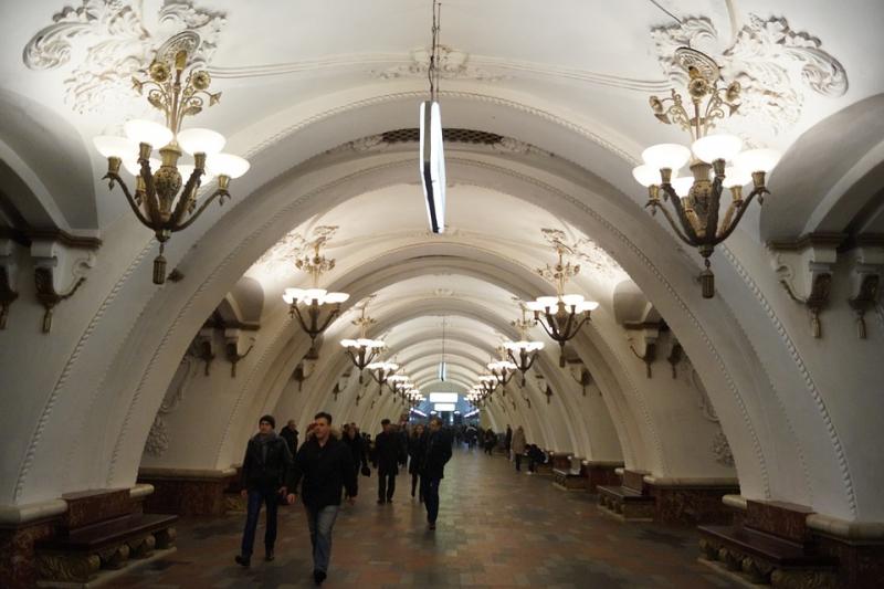 Московский метрополитен выставит на продажу старые указатели