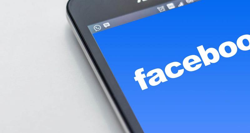 Facebook и Twitter предоставили формальные ответы на требования ведомства