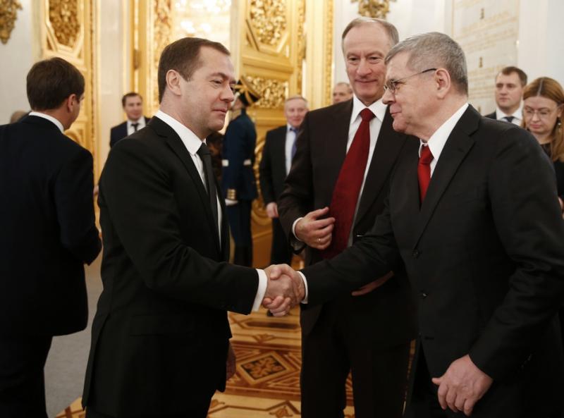 Чайка и Медведев