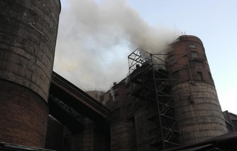 На металлургическом комбинате в Магнитогорске возник пожар