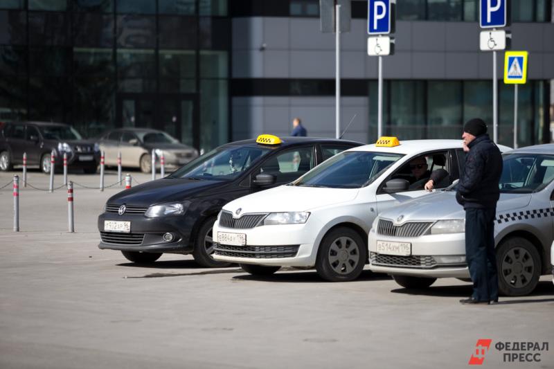 У таксистов может значительно добавиться правил и ограничений