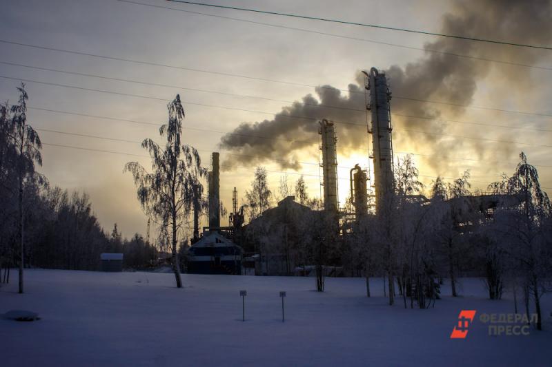 Жители Рыбацкого жалуются на дым, едкий запах и загрязнение района