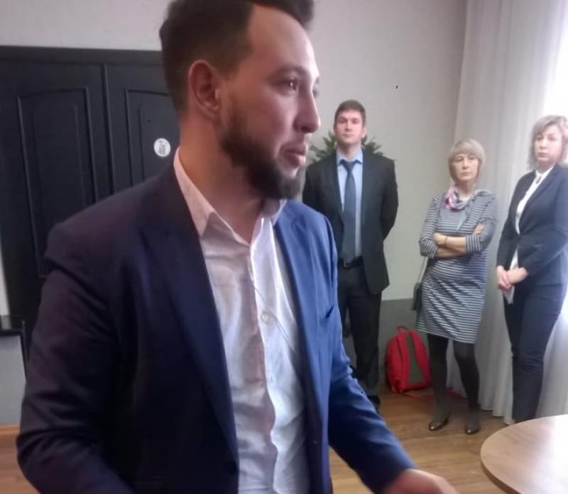 Борис Золотаревский отказался отвечать на вопросы конкурсной комиссии и попытался нарушить регламент
