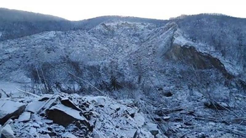 Не метеорит: хабаровские ученые назвали три фактора, которые привели к сходу оползня на Бурее