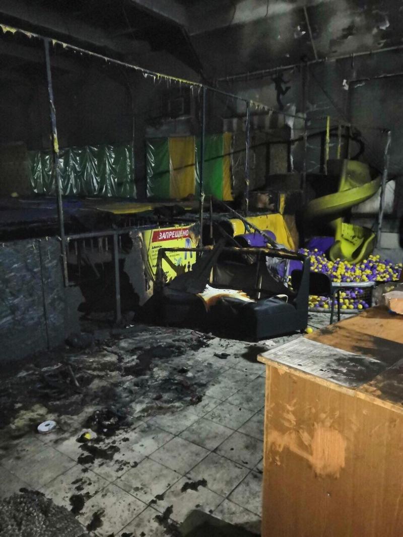 Пожар в батутном центре в Нягани