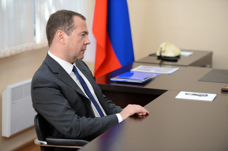Медведев будет инспектировать регионы на предмет выполнения нацпроектов