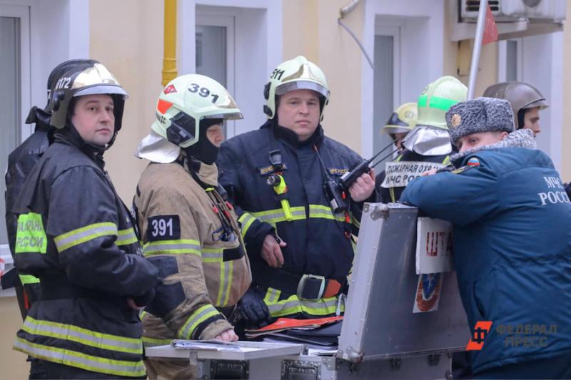 В подвале телецентра в Москве идет пожар