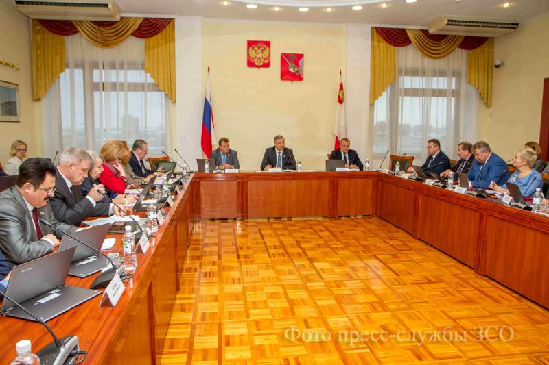Депутаты заксобрания Вологодской области обсудили предстоящую сессию